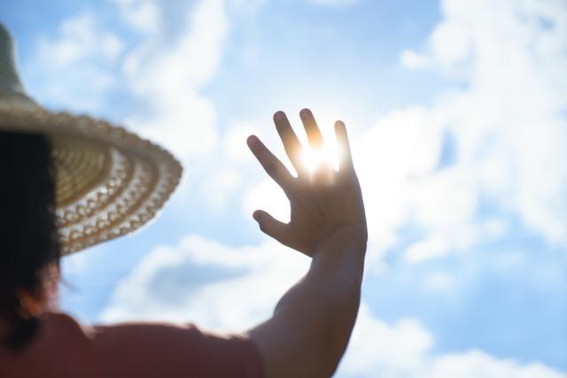 © www.canva.com Sonnenschutz.jpeg